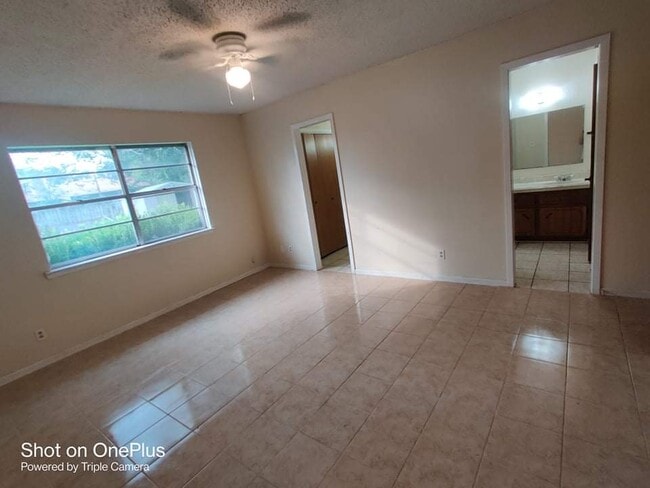 Building Photo - 1903 Standridge St