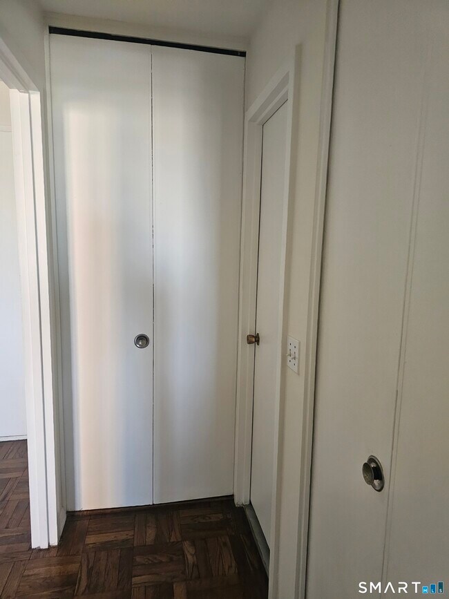 Building Photo - 99 Prospect St