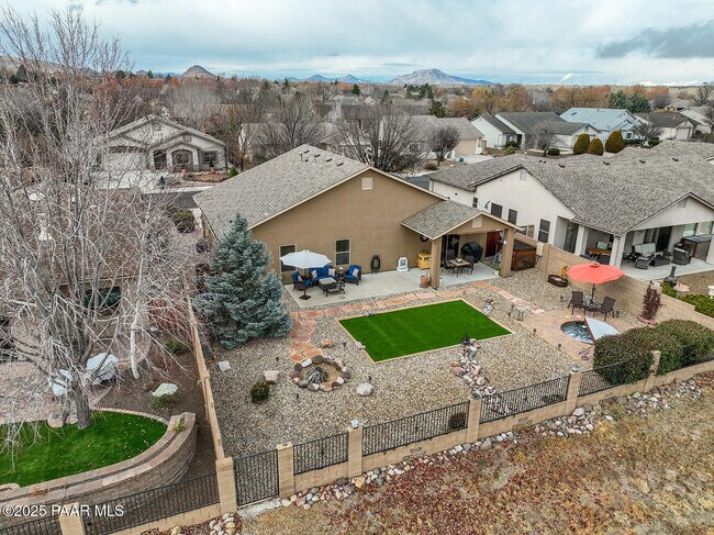 Building Photo - 5819 N Bronco Ln