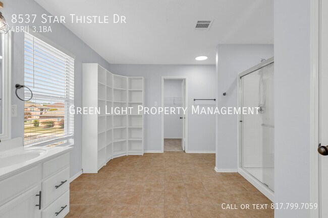 Building Photo - 8537 Star Thistle Dr