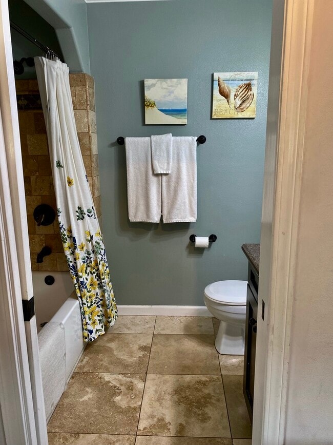 Building Photo - 224 Seaview St