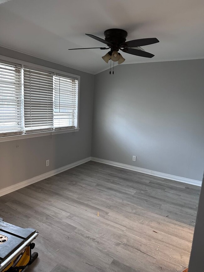 Building Photo - 2625 E Cavett Dr