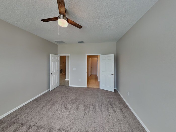 Building Photo - 5621 Camilla St