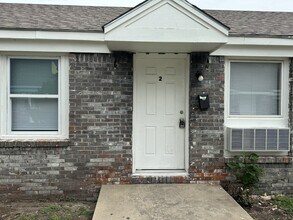 Building Photo - 1 Bed, 1 Bath Rental -