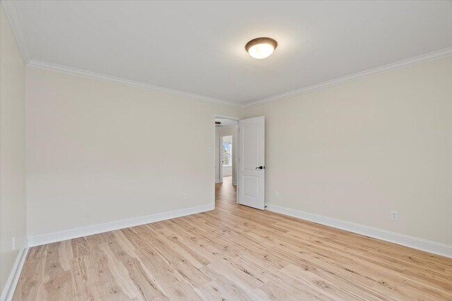 Building Photo - 12123 Brooks River Dr