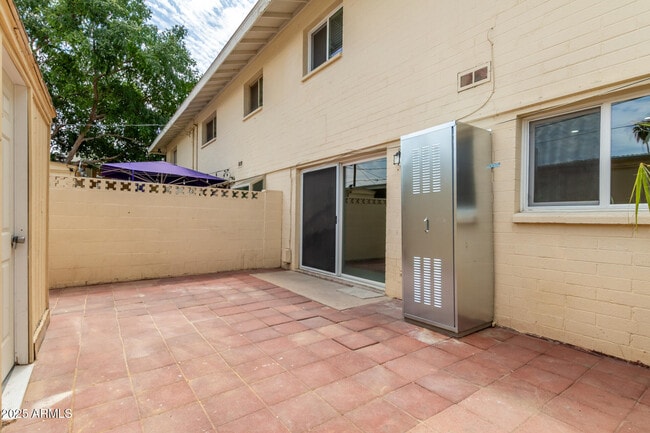 Building Photo - 4715 S Mill Ave