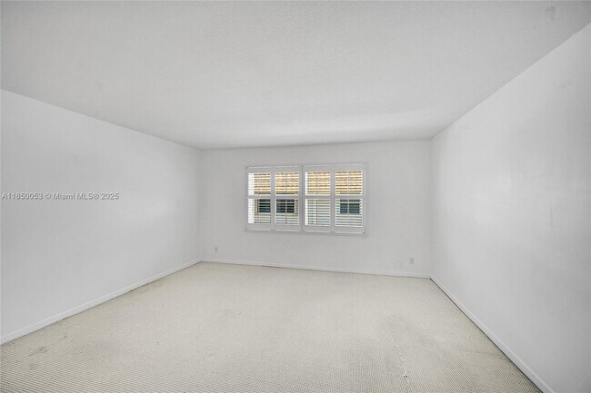 Building Photo - 5555 N Ocean Blvd
