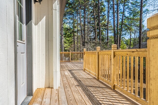 Building Photo - 980 Monticello Dr