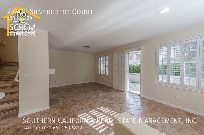 Building Photo - Three Bedroom + Loft Townhome in Gated Com...