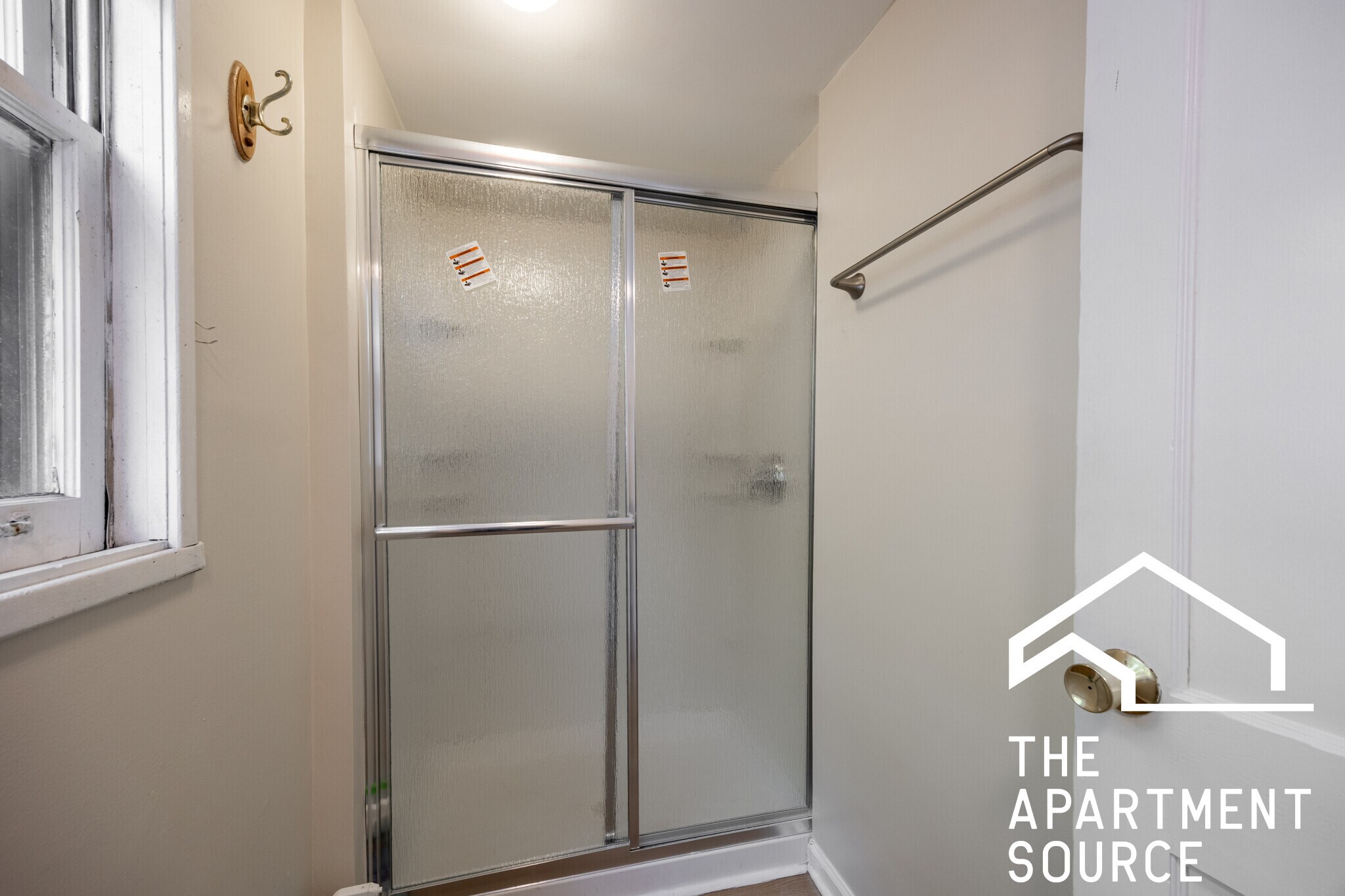 Building Photo - 1501 W Fullerton Ave