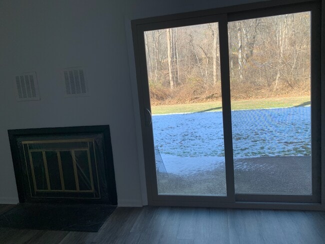 Building Photo - 845 Brian Dr