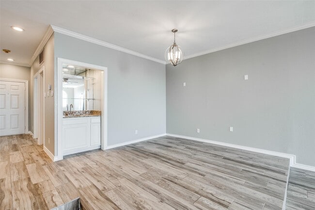 Building Photo - 458 Yacht Club Dr