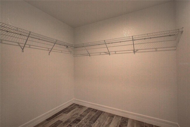 Building Photo - 129 Glades Dr