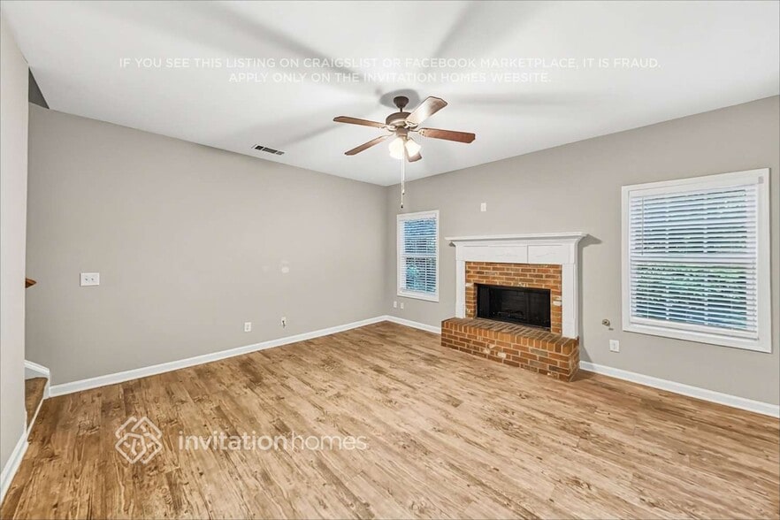 Building Photo - 8920 Watersedge Ct