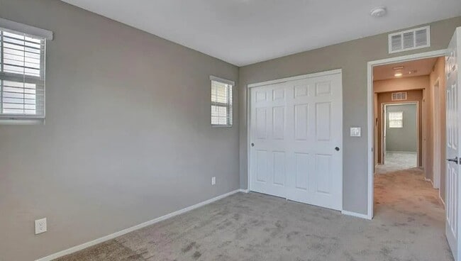 Building Photo - 37 Alamere Falls Dr