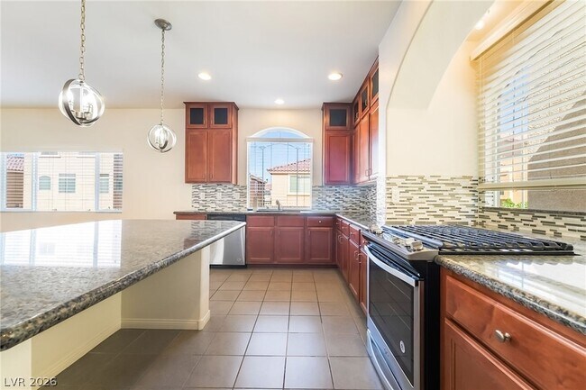 Building Photo - 8137 Crimson Creek Ct