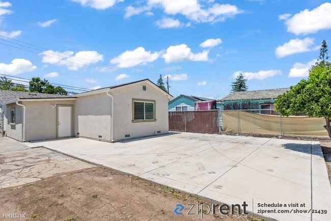 Building Photo - 2 br, 1 bath House - 24770 Soto Road, Hayw...