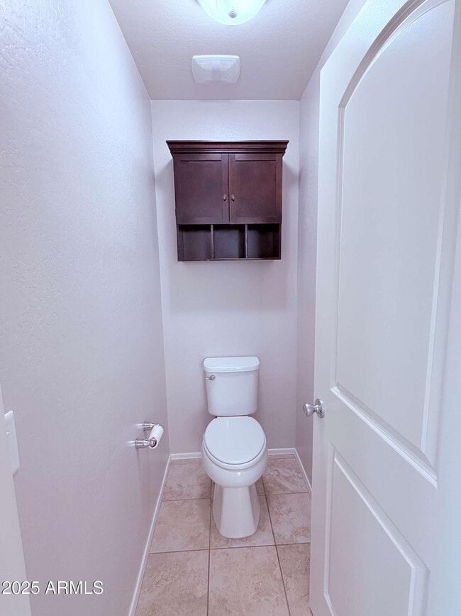 Building Photo - 5113 E Greenway St