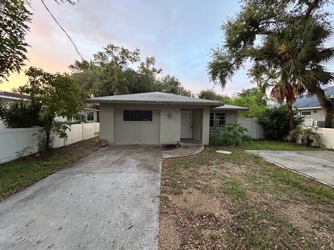 Building Photo - 1373 42nd St