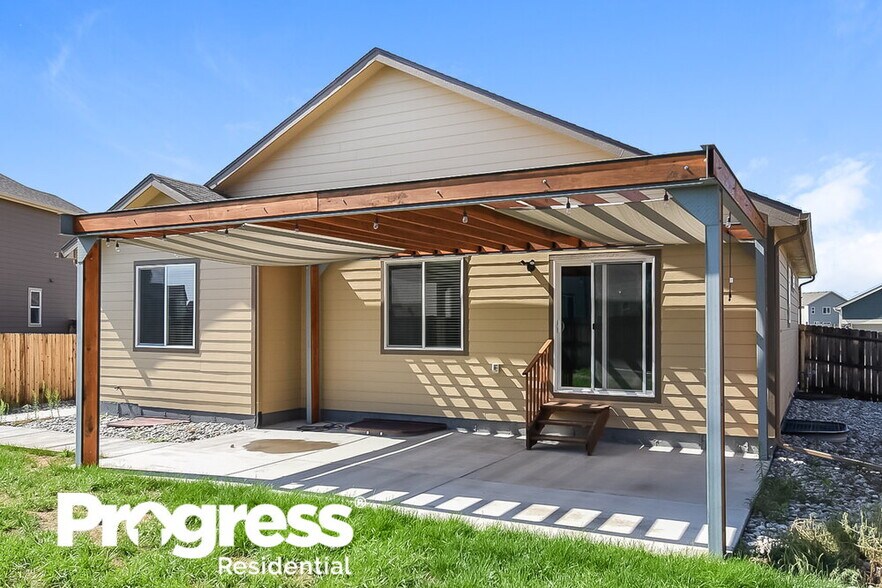 Building Photo - 6863 Phantom Way
