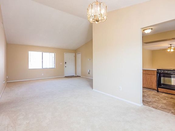 Building Photo - Dream home