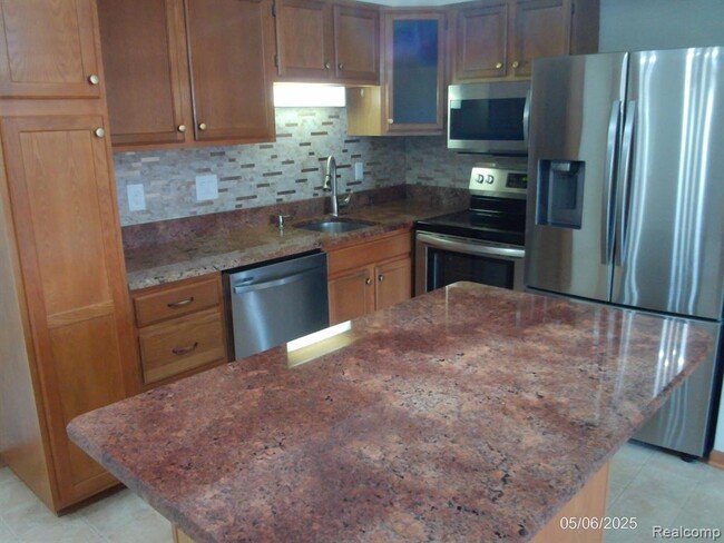 Building Photo - 15765 Balfour Dr