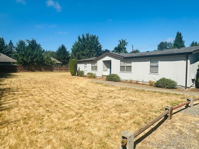 Building Photo - 14014 NE 70th Ave