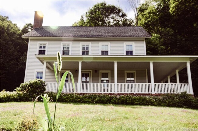 Building Photo - 739 Blue Hill Rd