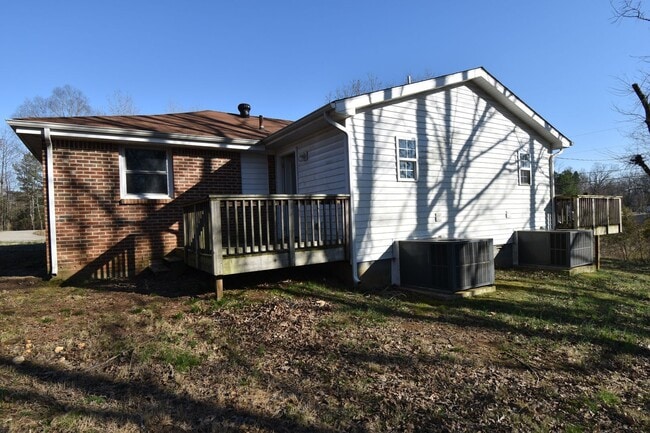 Building Photo - Rob Rd-142