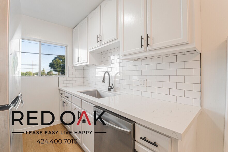 Building Photo - 14807 Normandie Ave