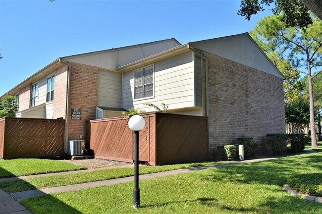 Building Photo - 8801 Hammerly Blvd