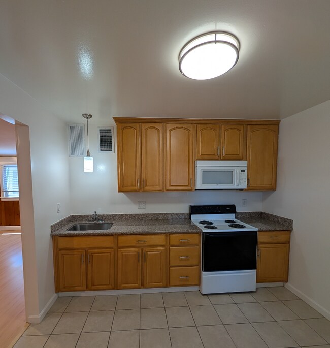Primary Photo - 4224 Cheeney St