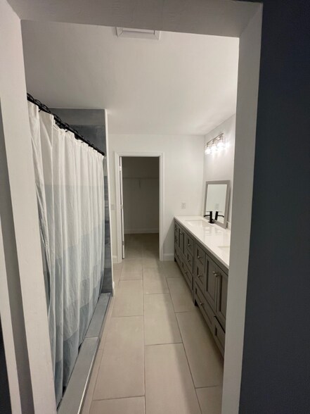 Building Photo - 3838 Kelly St