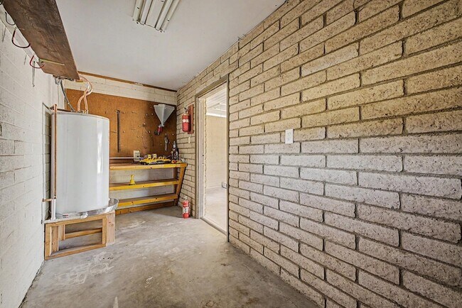 Building Photo - 5133 W McNeil St