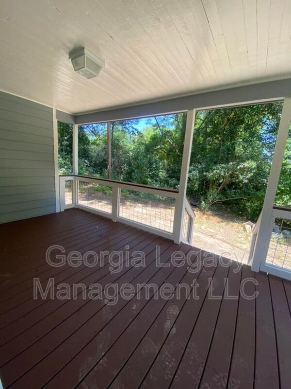 Building Photo - 140 Henry Meyer Rd