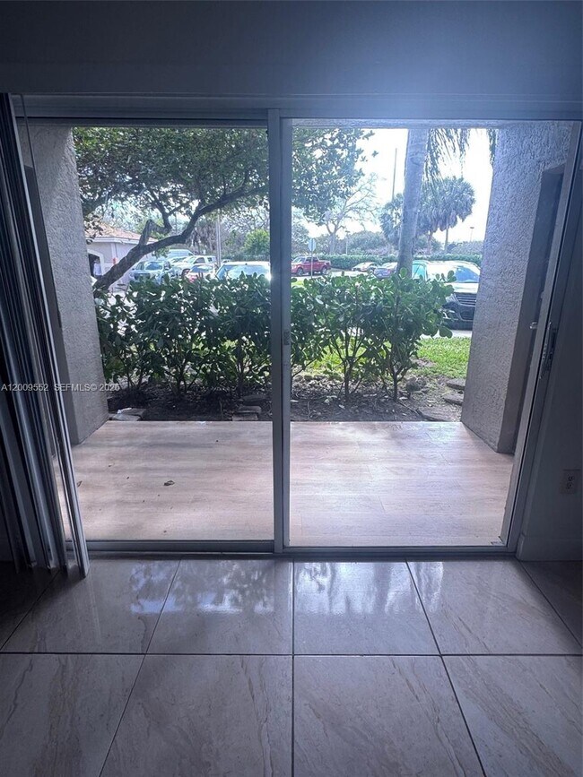 Building Photo - 5065 Wiles Rd