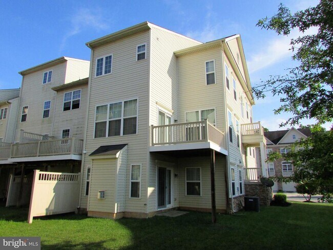 Building Photo - 4314 Vintage Ivy Ln