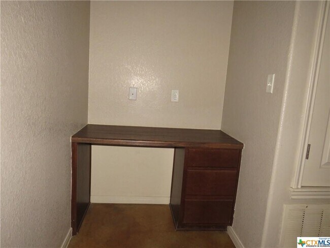 Building Photo - 4409 Brutus Ln