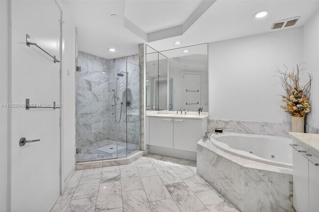 Building Photo - 4100 Island Blvd