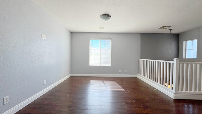 Building Photo - 5033 W Moberly Ave