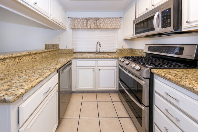 Building Photo - 28114 Seco Canyon Rd