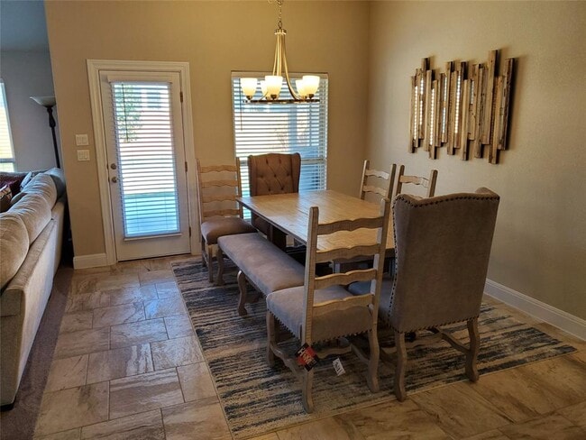 Building Photo - 539 Tanda Ln