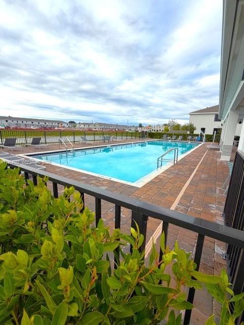 Building Photo - 470 NE 12th St