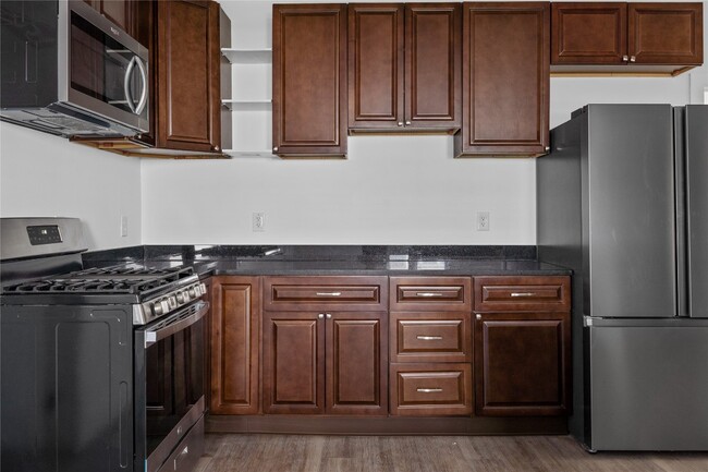 Building Photo - 416 Oak Hill Ave