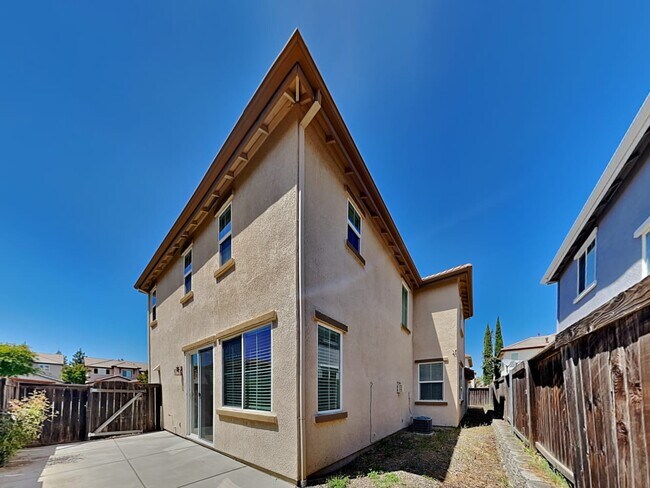 Building Photo - 5011 Trouville Ln