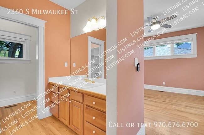 Building Photo - 2360 S Milwaukee St
