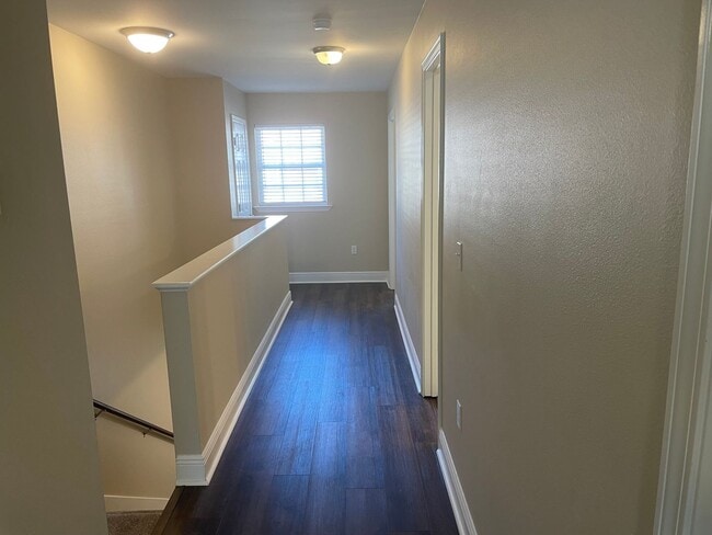 Building Photo - Renovated 3BR/2.5BA Townhome — Garage + Backyard — Great Schools — $1,700/mo