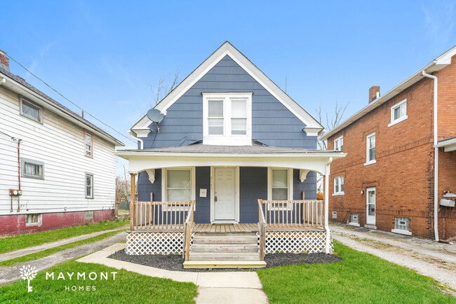 Primary Photo - Charming Lorain Home