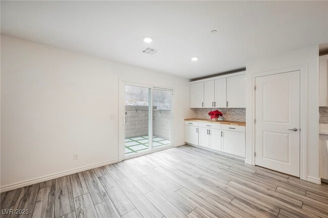 Building Photo - 376 Yellow Finch Ln