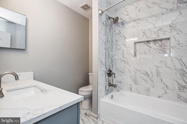 Building Photo - 207 Westminster Ln